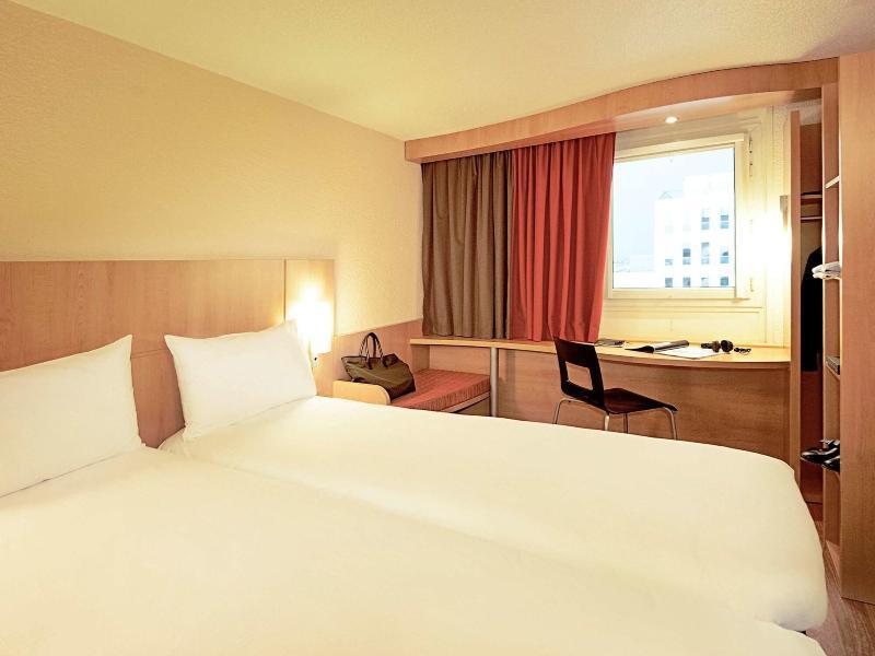 Ibis Budget Loriol Le Pouzin Luaran gambar