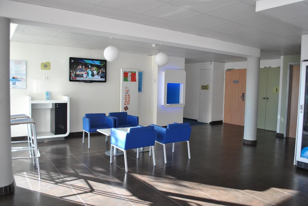 Ibis Budget Loriol Le Pouzin Luaran gambar