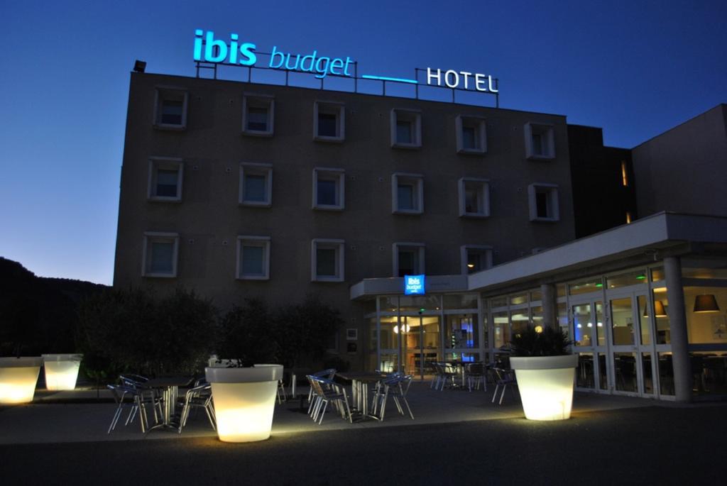 Ibis Budget Loriol Le Pouzin Luaran gambar